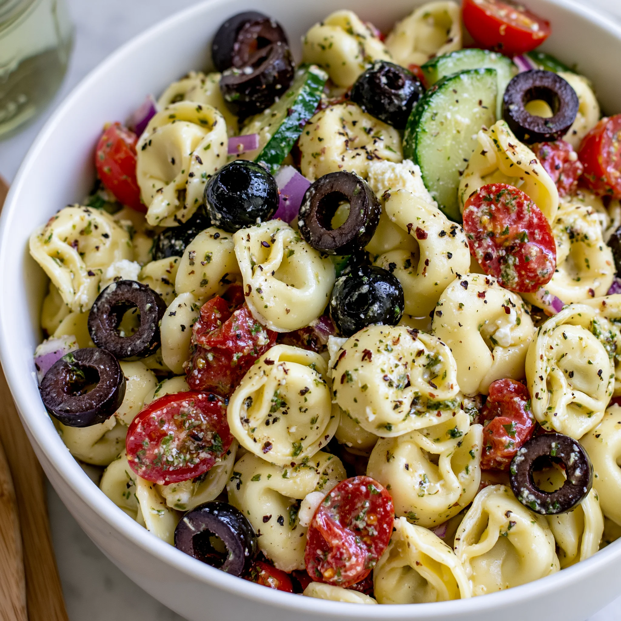 Simple Cold Tortellini Pasta Salad Recipe